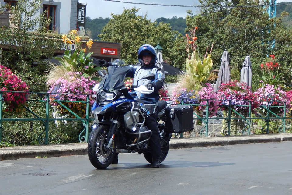 Motorrijbewijspoint Zutphen examengarantie AVB en AVD